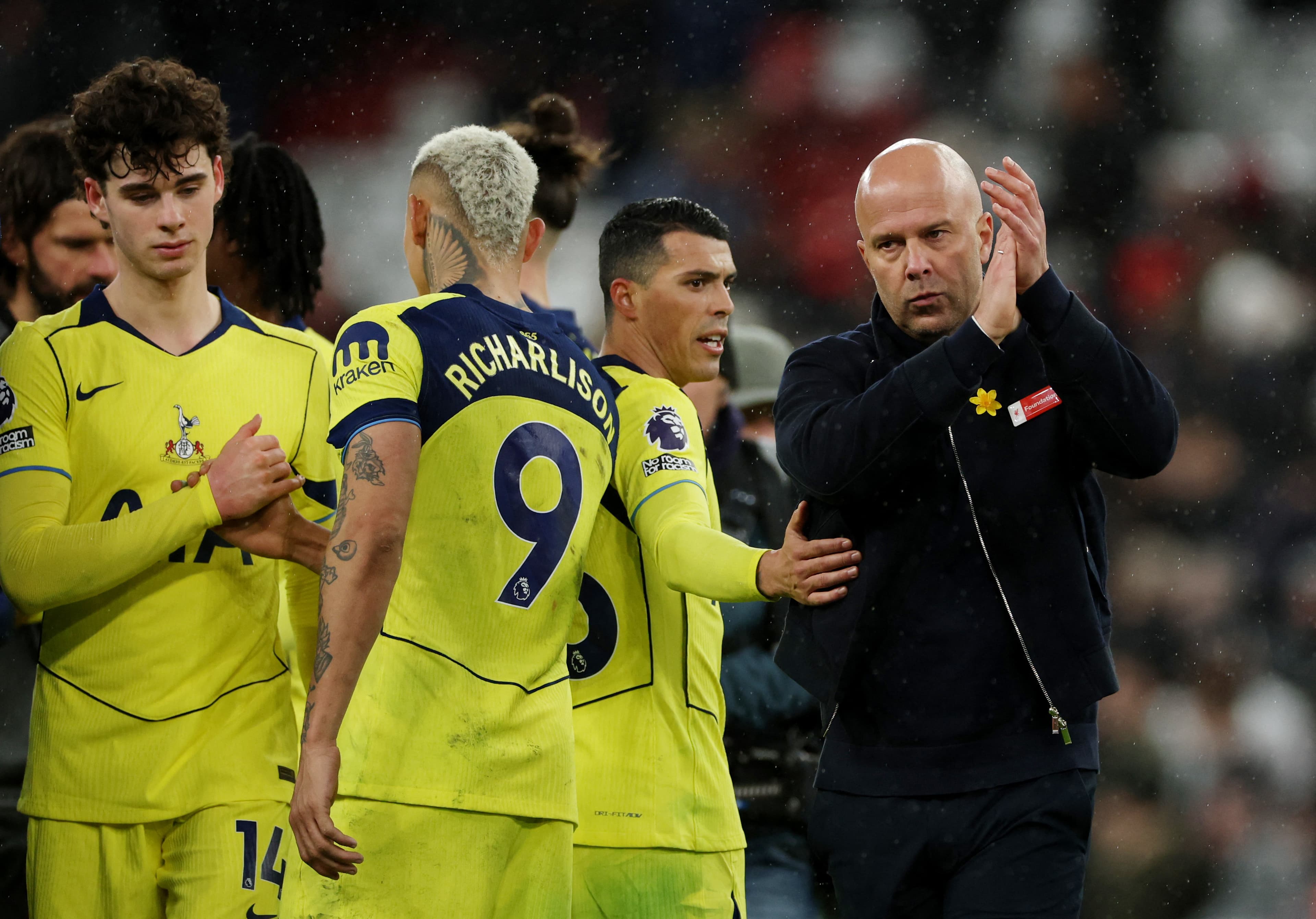 Arne Slot'tan Galatasaray açıklaması: Taraftarların tepkisi sonrası konuştu