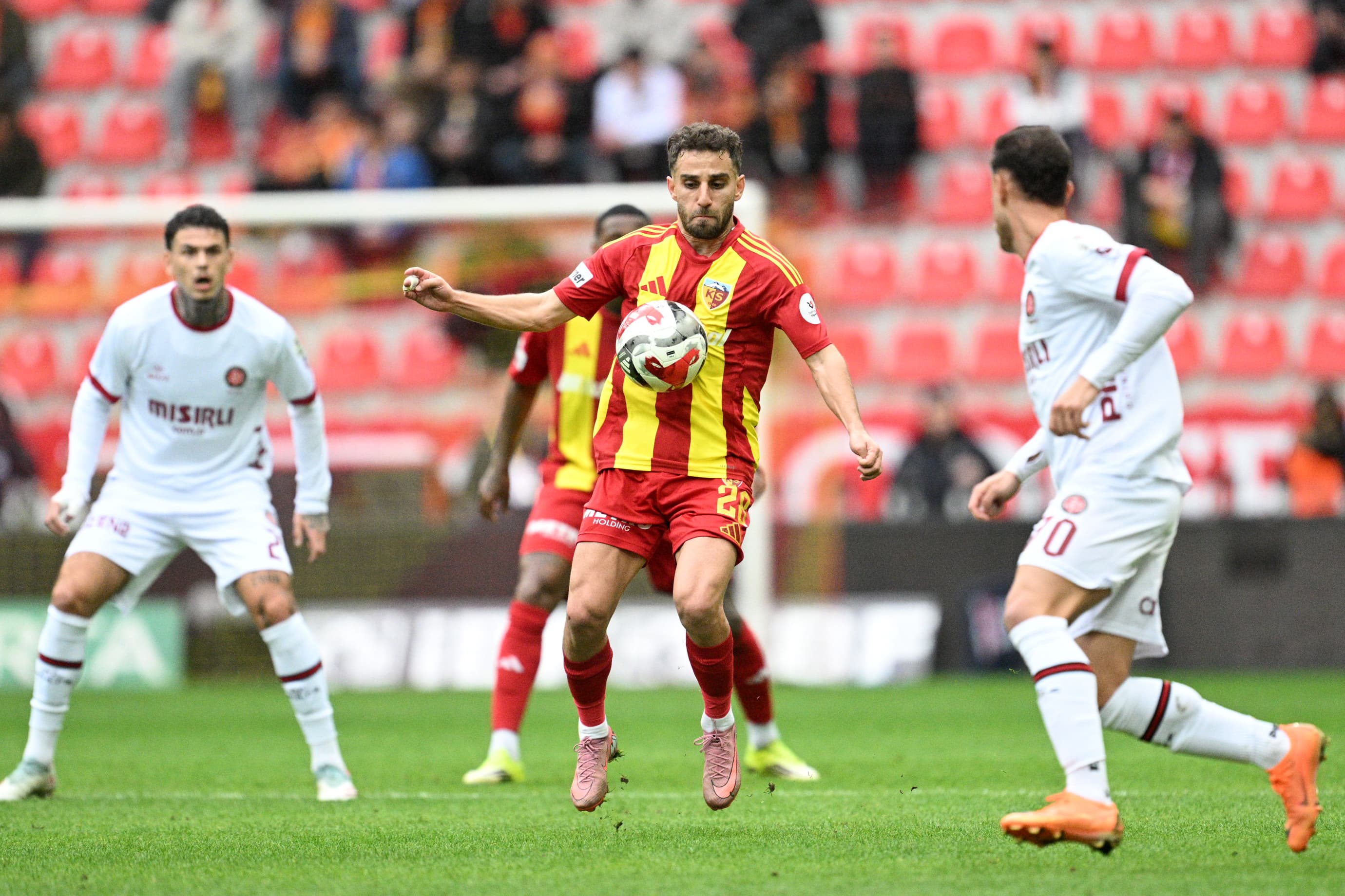 Kayserispor'dan küme düşme hattında altın değerinde galibiyet