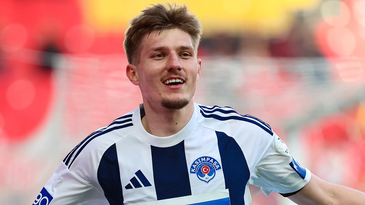 Kasımpaşa, Adrian Benedyczak'ın bonservisini aldı