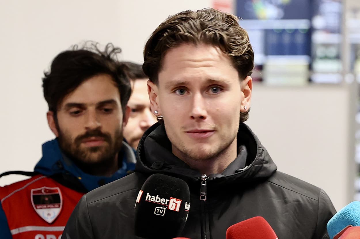 Trabzonspor'da Mathias Lovik'in transfer görüşmeleri sona yaklaşıyor