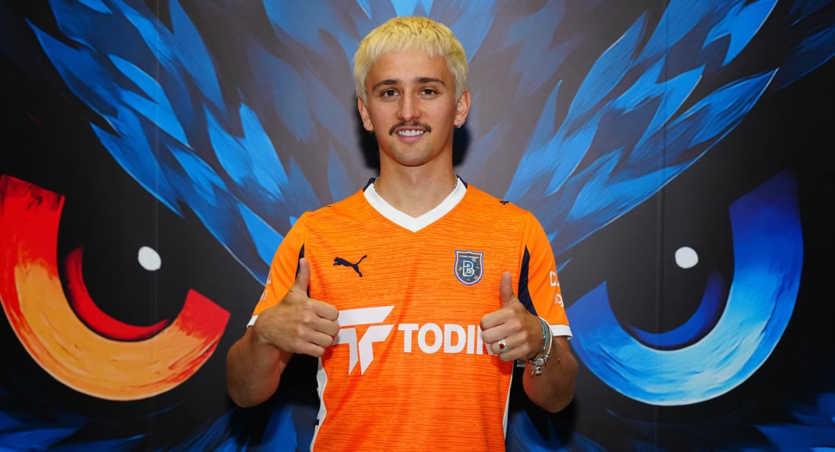 Başakşehir, Polonyalı sol bek Michal Karbownik ile 3 yıllık sözleşme imzaladı