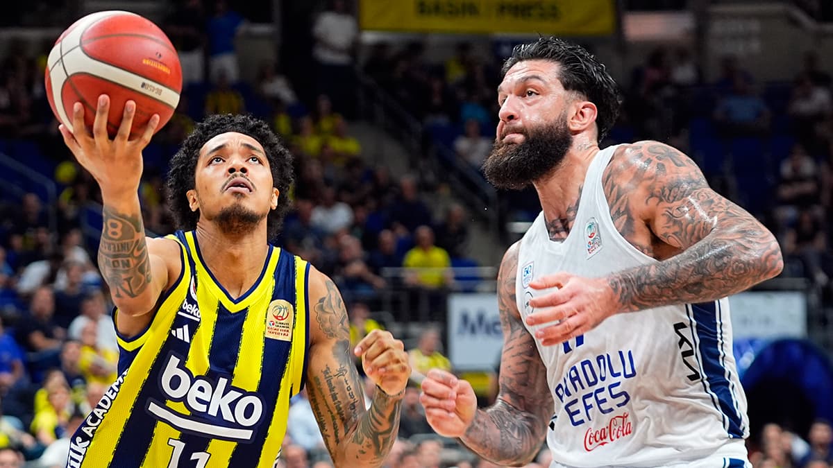 Anadolu Efes'te Vincent Poirier 8-9 ay sahalardan uzak kalacak