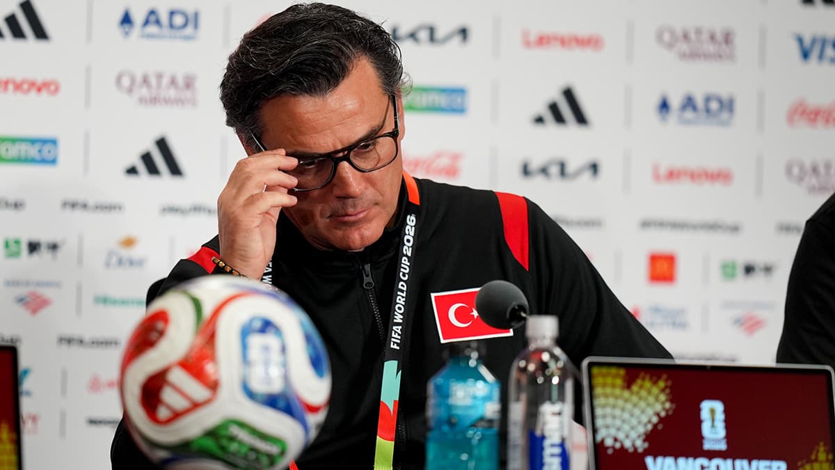 Montella, Avustralya maçı öncesi futbolcular hakkında bilgi verdi
