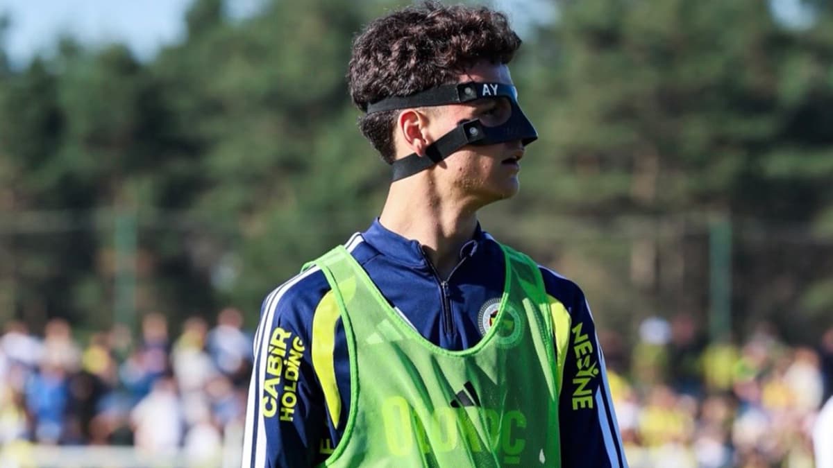 Fenerbahçe'de iki oyuncu kiralık olarak gönderildi, üçüncüsü yolda.