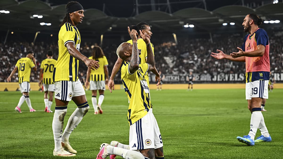 Fenerbahçe, Sturm Graz'ı yenerek Şampiyonlar Ligi'nde play-off'a yükseldi