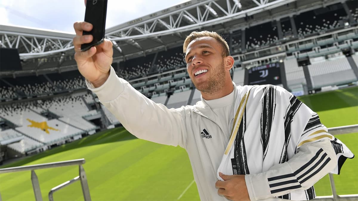 Beşiktaş, Arthur Melo'yu bedava transfer etme fırsatı yakaladı