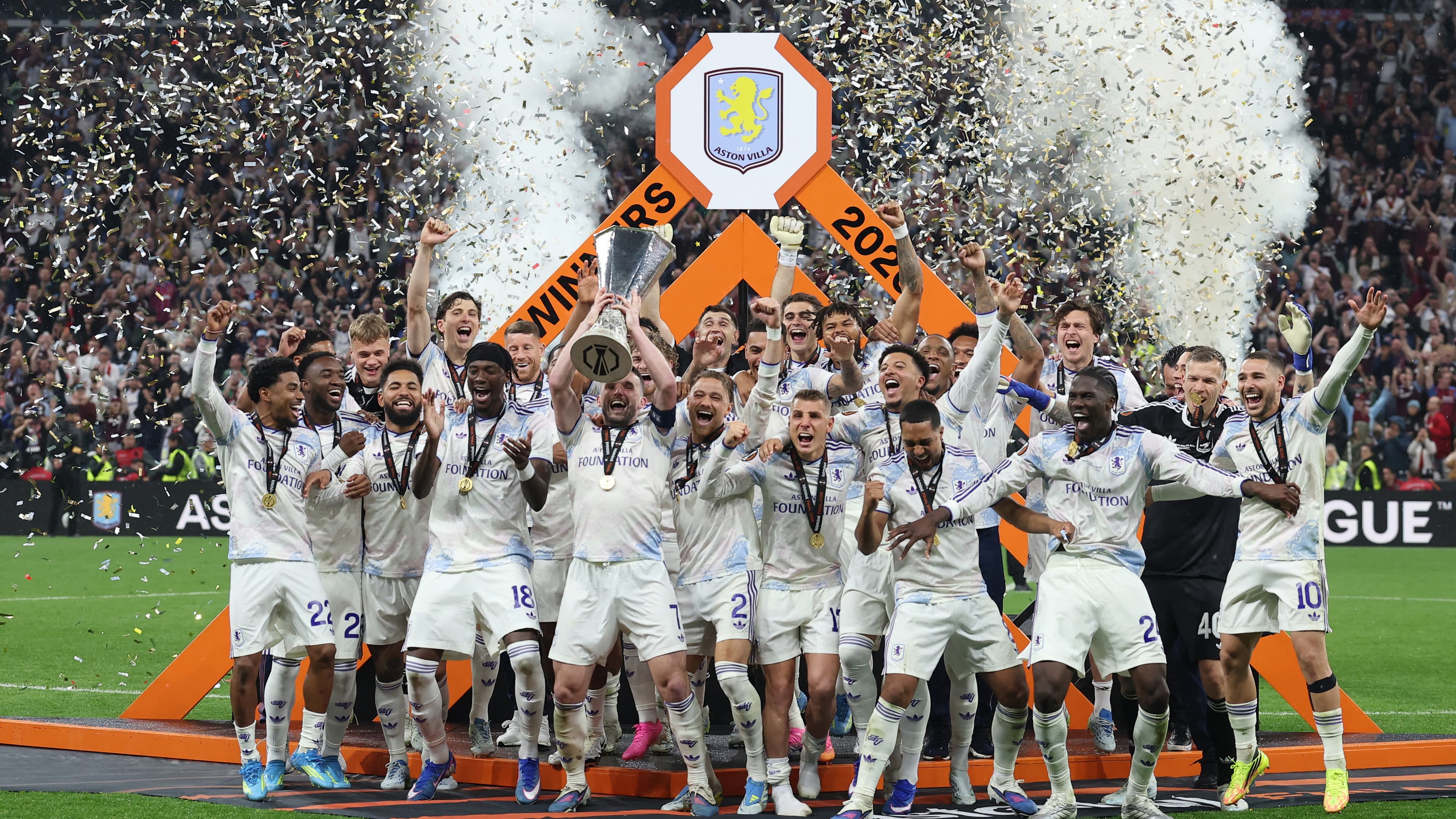 Aston Villa, 43 yıl sonra Avrupa'da kupa kazandı