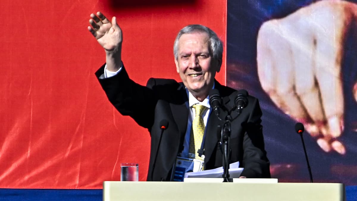 Aziz Yıldırım'ın transfer listesinde sürpriz bir isim var