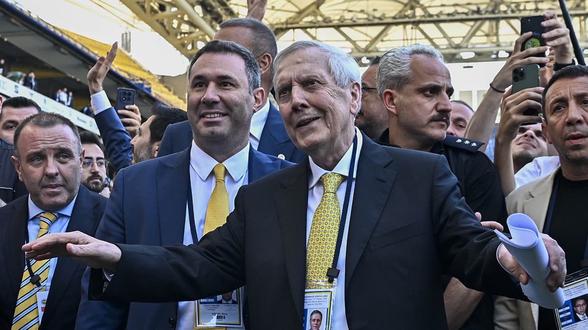 Aziz Yıldırım, 5 milyon euro indirimle rekor transferi tamamlayabilir.