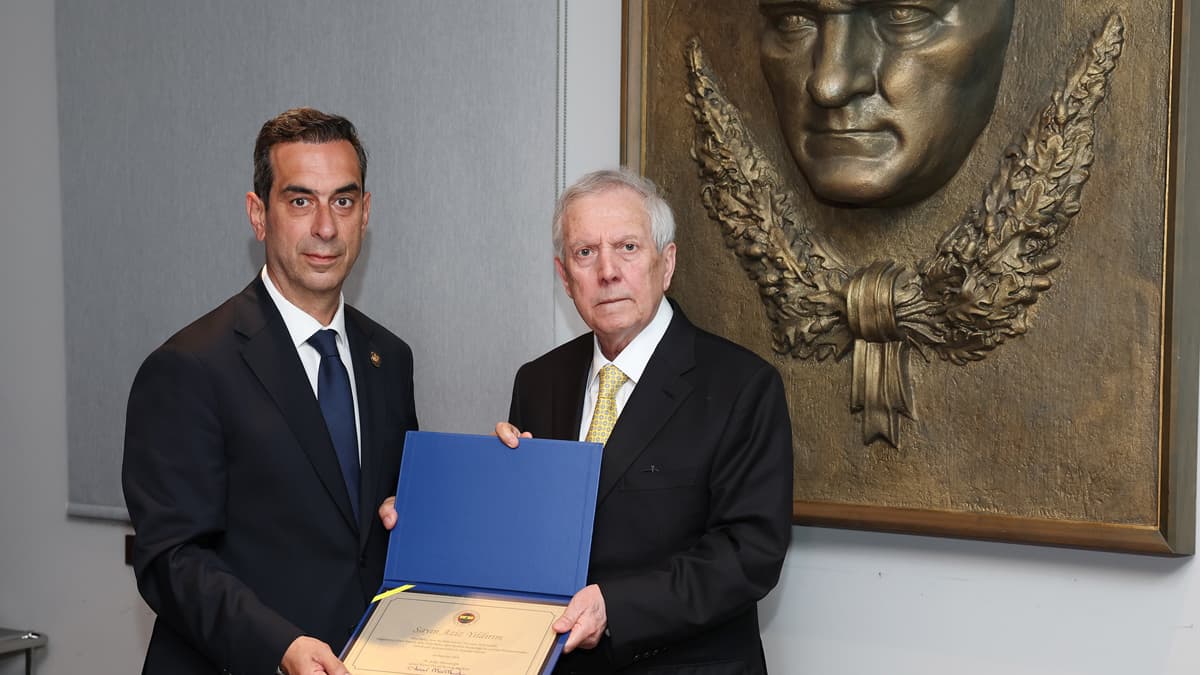 Aziz Yıldırım ve yönetimi, Fenerbahçe'de mazbatalarını aldı