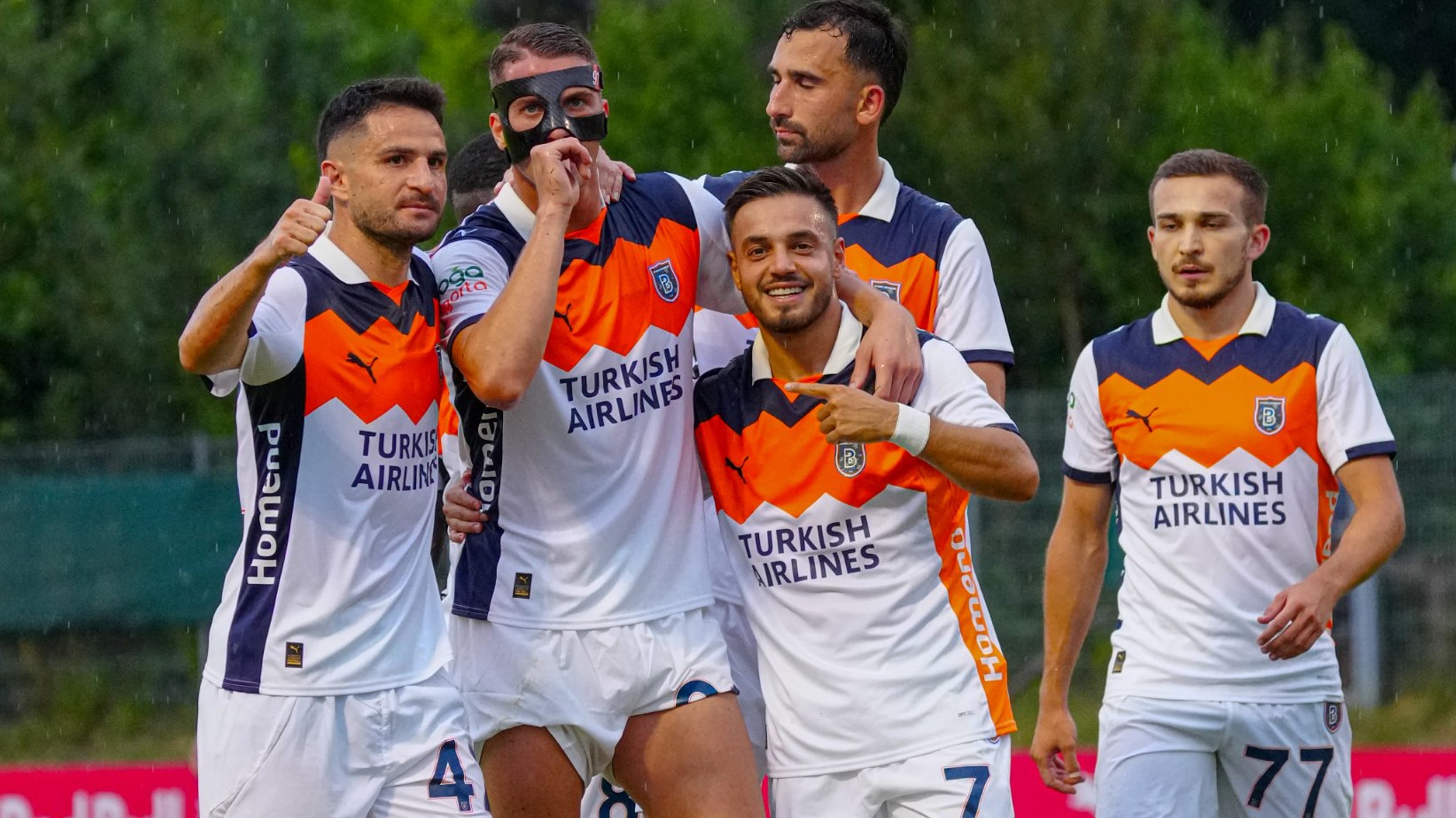 Başakşehir, Salzburg'u 2-1 yenerek hazırlık maçını kazandı
