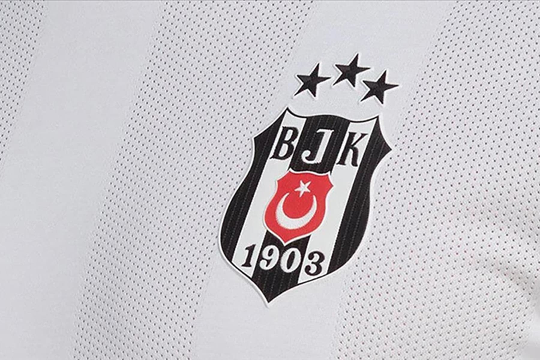 Beşiktaş, futbolcularla ilgili çıkan haberleri yalanladı