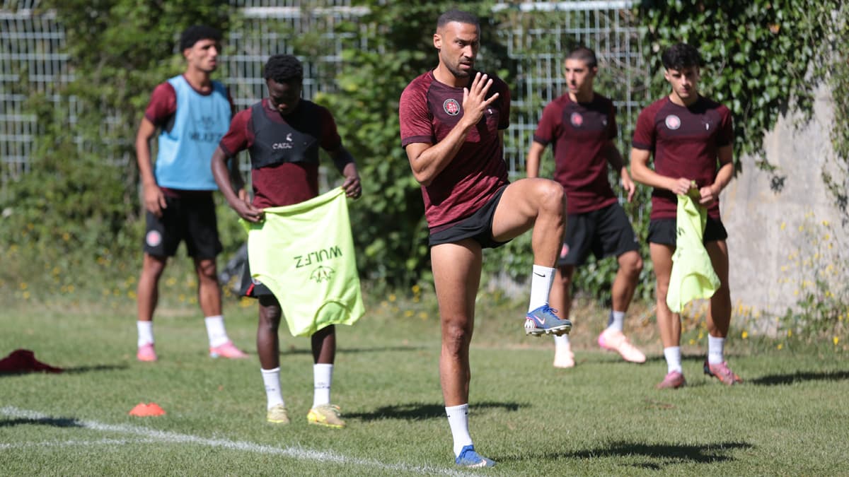 Fatih Karagümrük Süper Lig hedefiyle Bolu'da çalışmalara devam ediyor