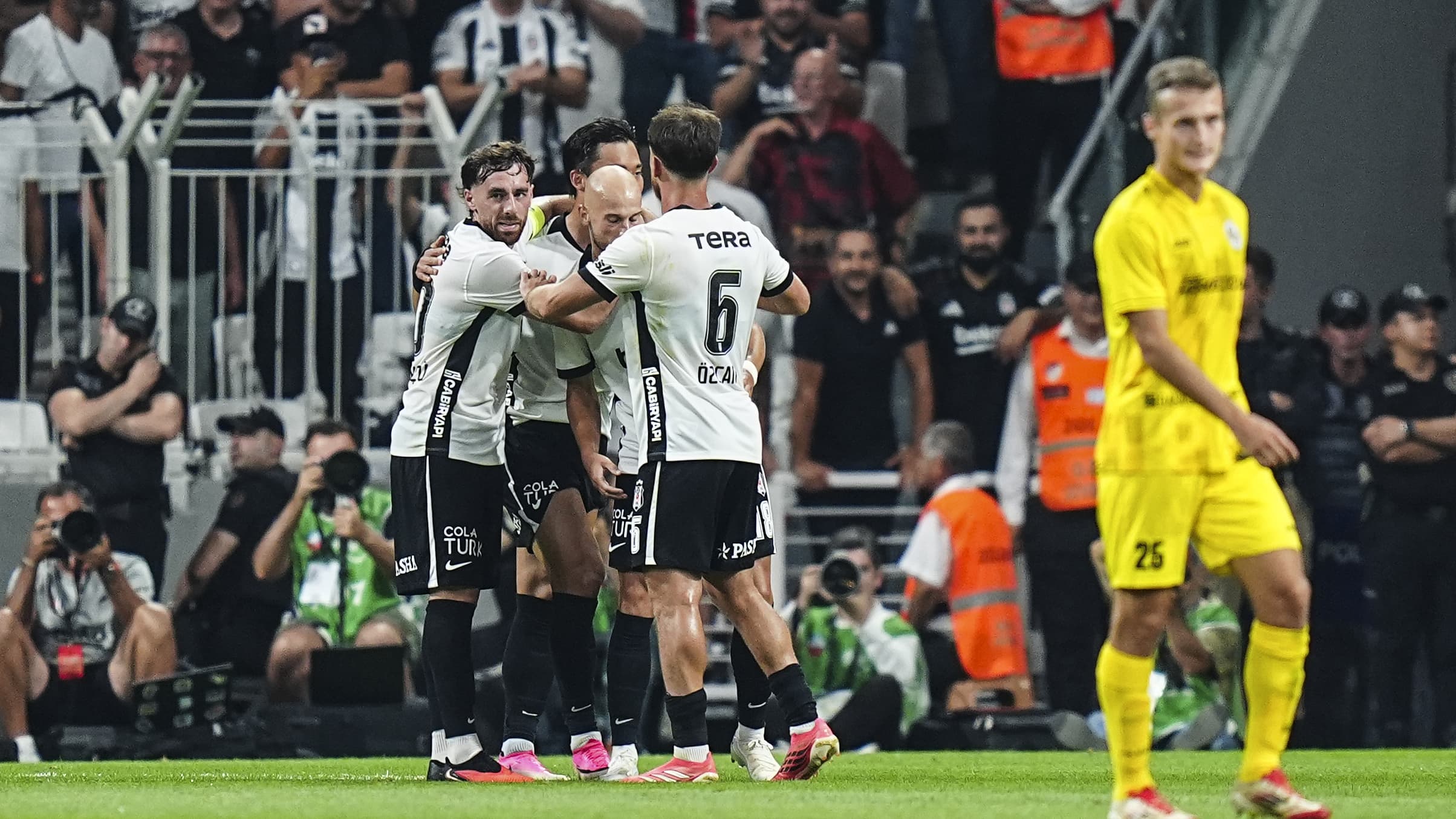 Beşiktaş, UEFA Avrupa Ligi play-off turuna yükseldi