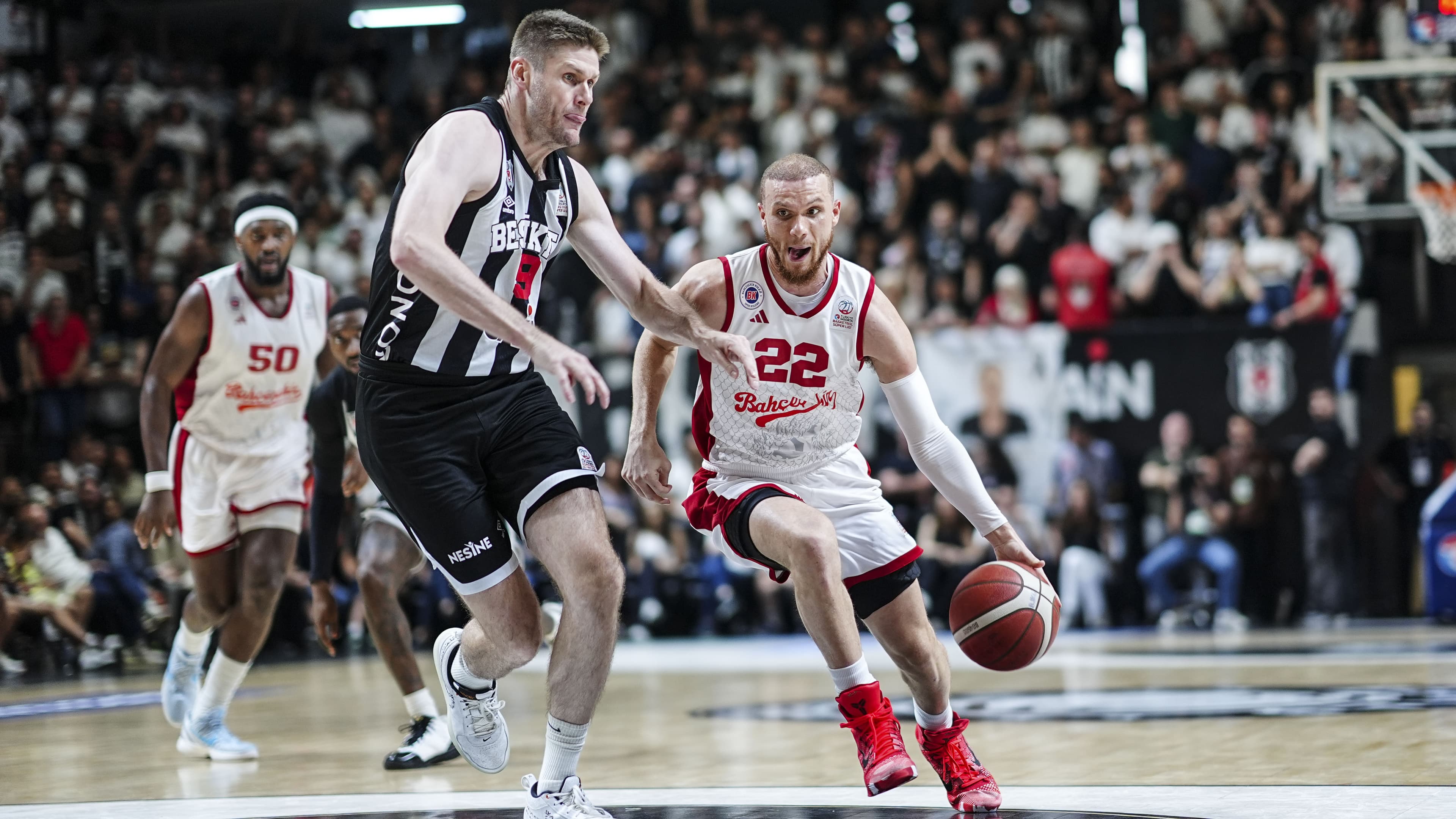 Bahçeşehir Koleji, Malachi Flynn ile 1 yıl daha anlaştı