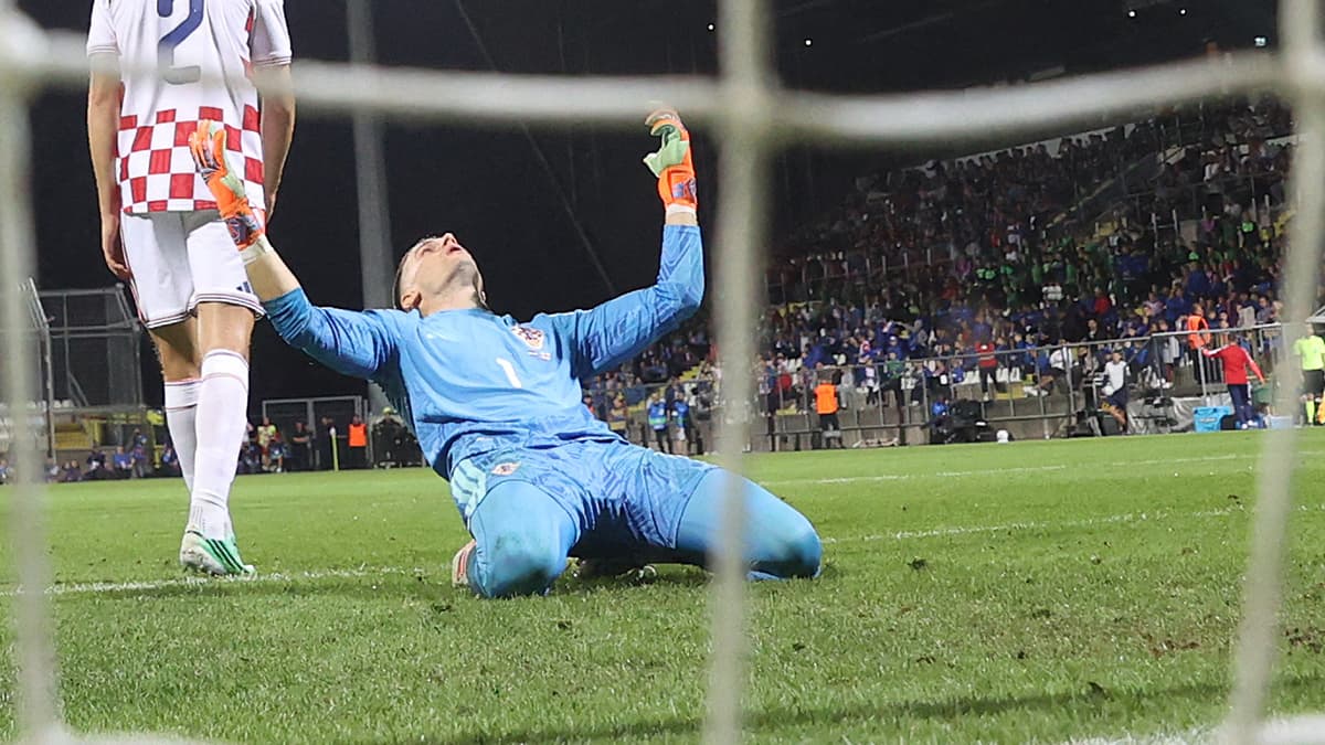 Livakovic, Hırvatistan'ın 7-0 kaybettiği maçta 7 gol yedi