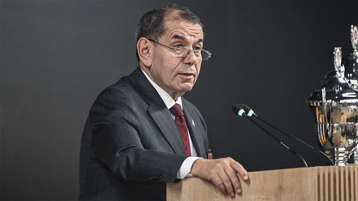 Dursun Özbek, divan toplantısında transfer konularını ele aldı