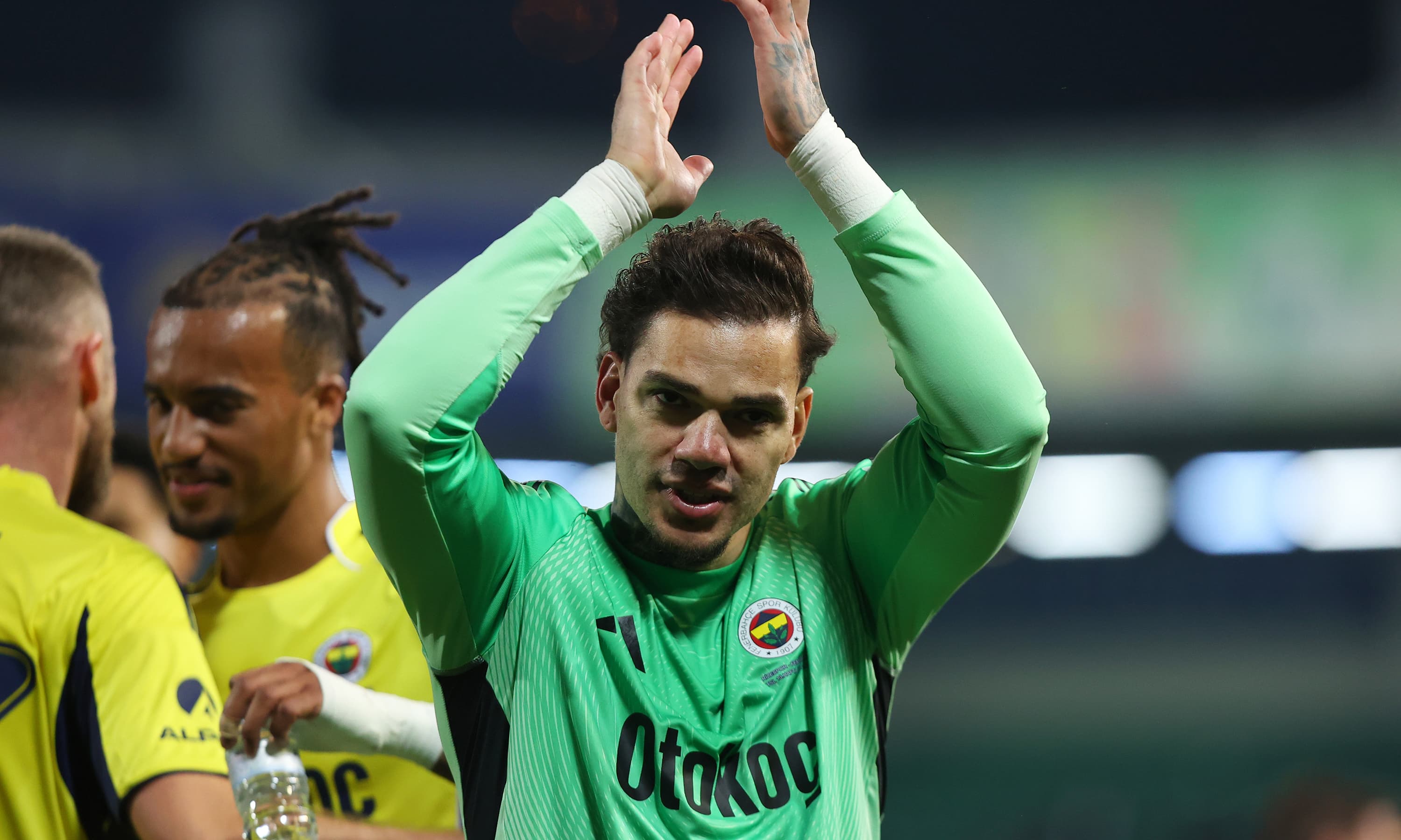 Ederson'un geleceği için Fenerbahçe yönetimiyle görüşme yapılacak