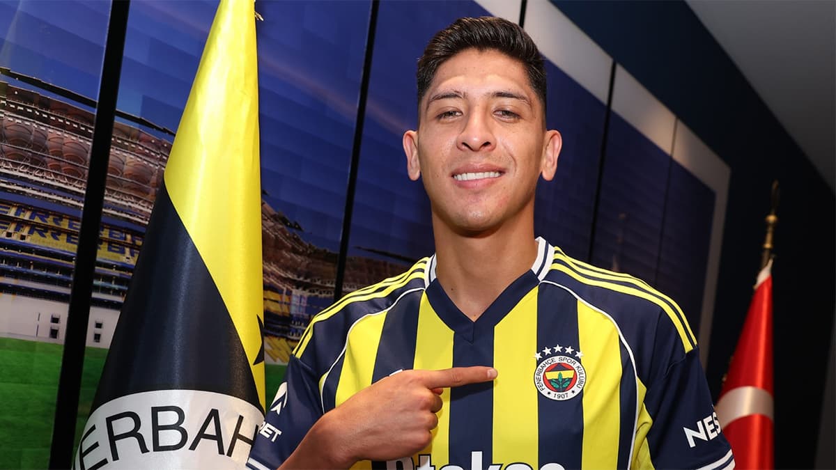 Edson Alvarez, West Ham United'a dönerken zor günler geçiriyor