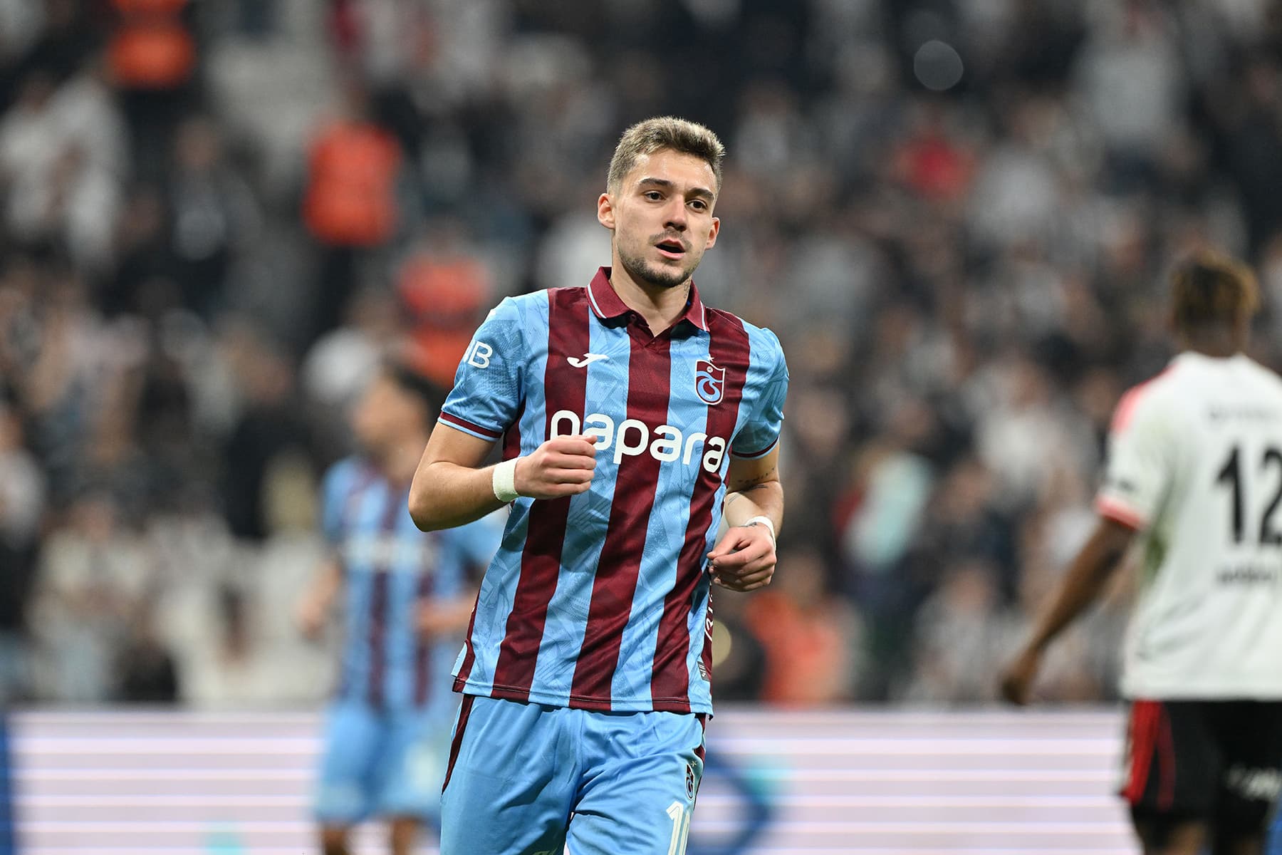 Ernest Muçi, Trabzonspor'un oyuncusu oldu.