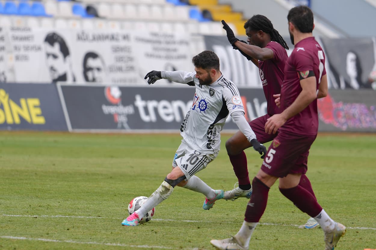 Erzurumspor maç fazlasıyla zirvede: Hatayspor'a karşı hata yapmadılar