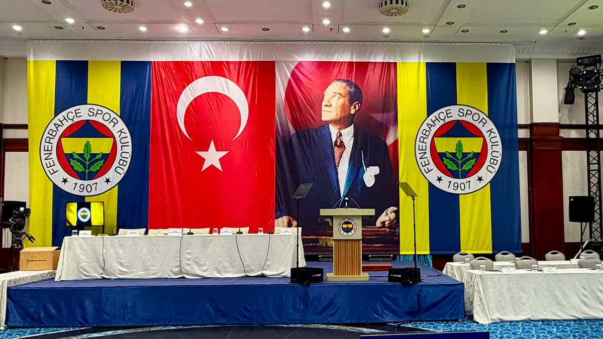 Fenerbahçe divan kurulu toplantısı Faruk Ilgaz Tesisleri'nde yapılıyor