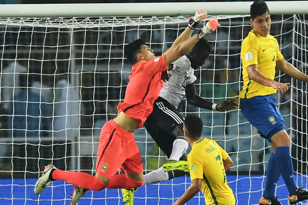 Brezilyalı kaleci Beşiktaş'ın transfer teklifini doğruladı