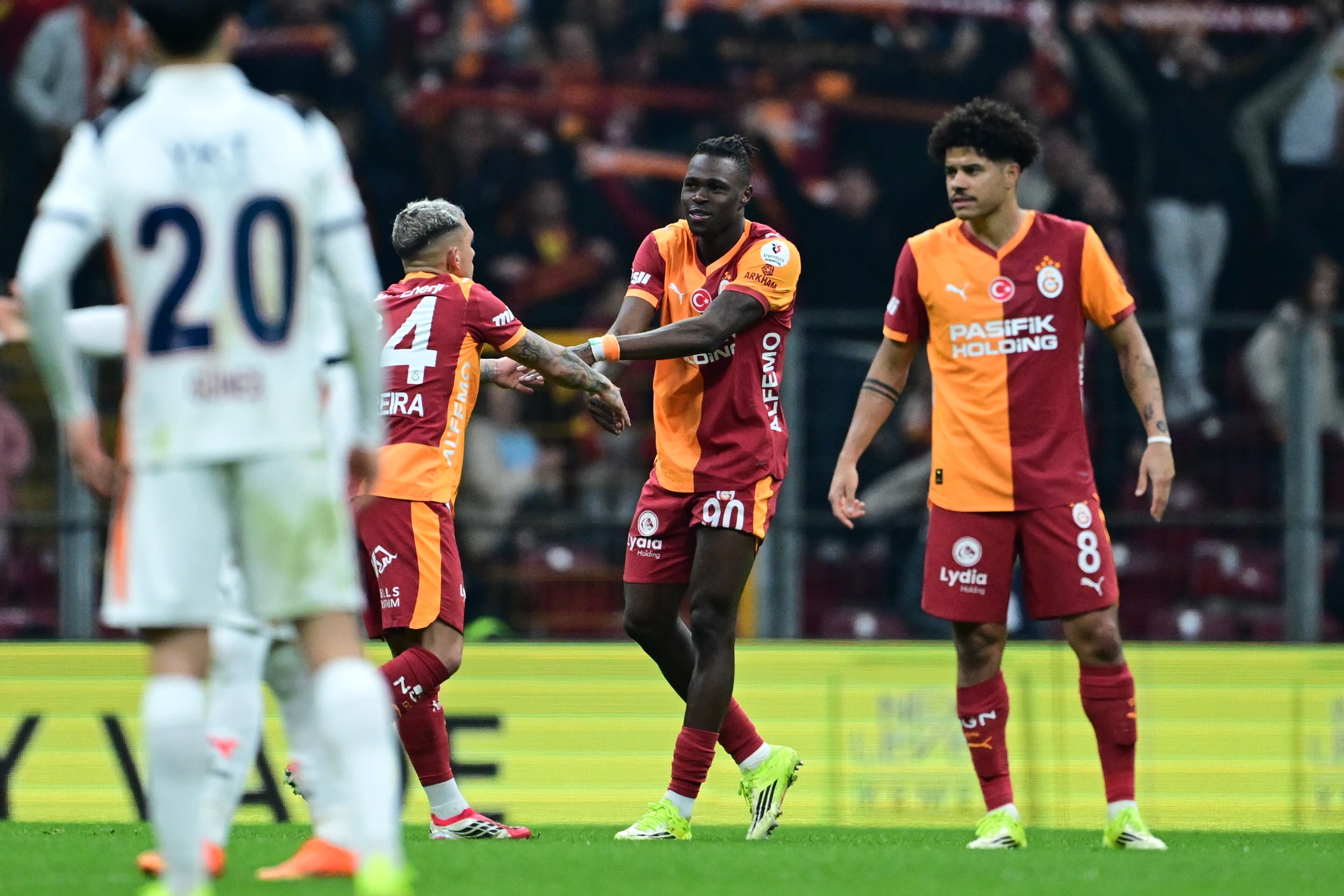 Galatasaray, Singo ve Sara için yüksek bir fiyat talep ediyor
