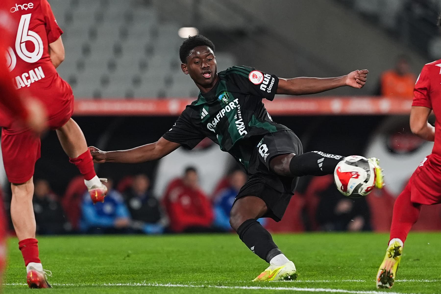 Kocaelispor, Habib Keita'nın sözleşmesini feshetti