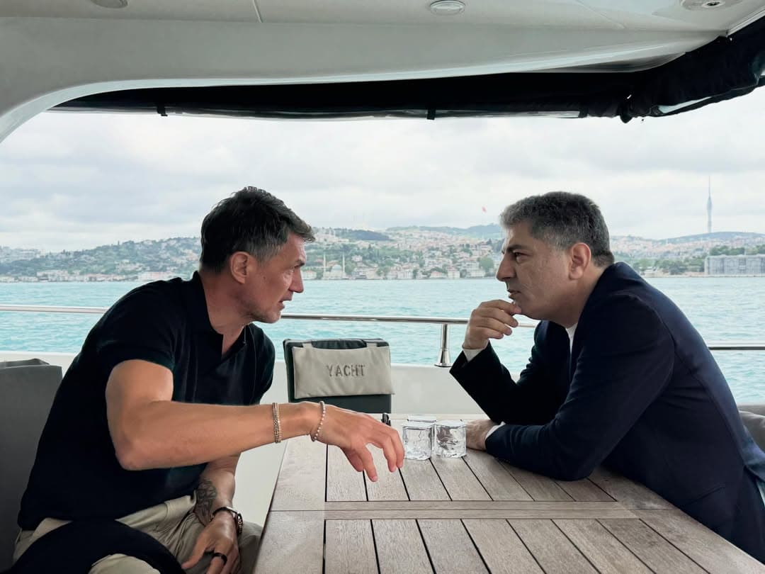 Paolo Maldini, Hakan Safi ile görüştü