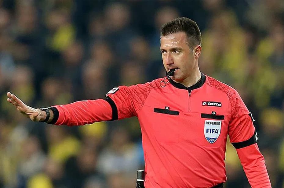 Hüseyin Göçek, İngiltere'de maç yönetti ve 10 gol atıldı
