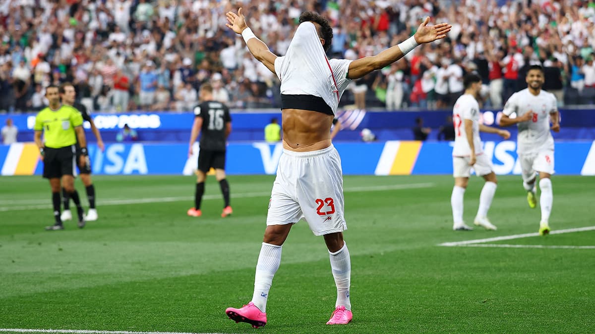 İranlı futbolcu Ramin Rezaeian, gol sevincinin nedenini açıkladı.