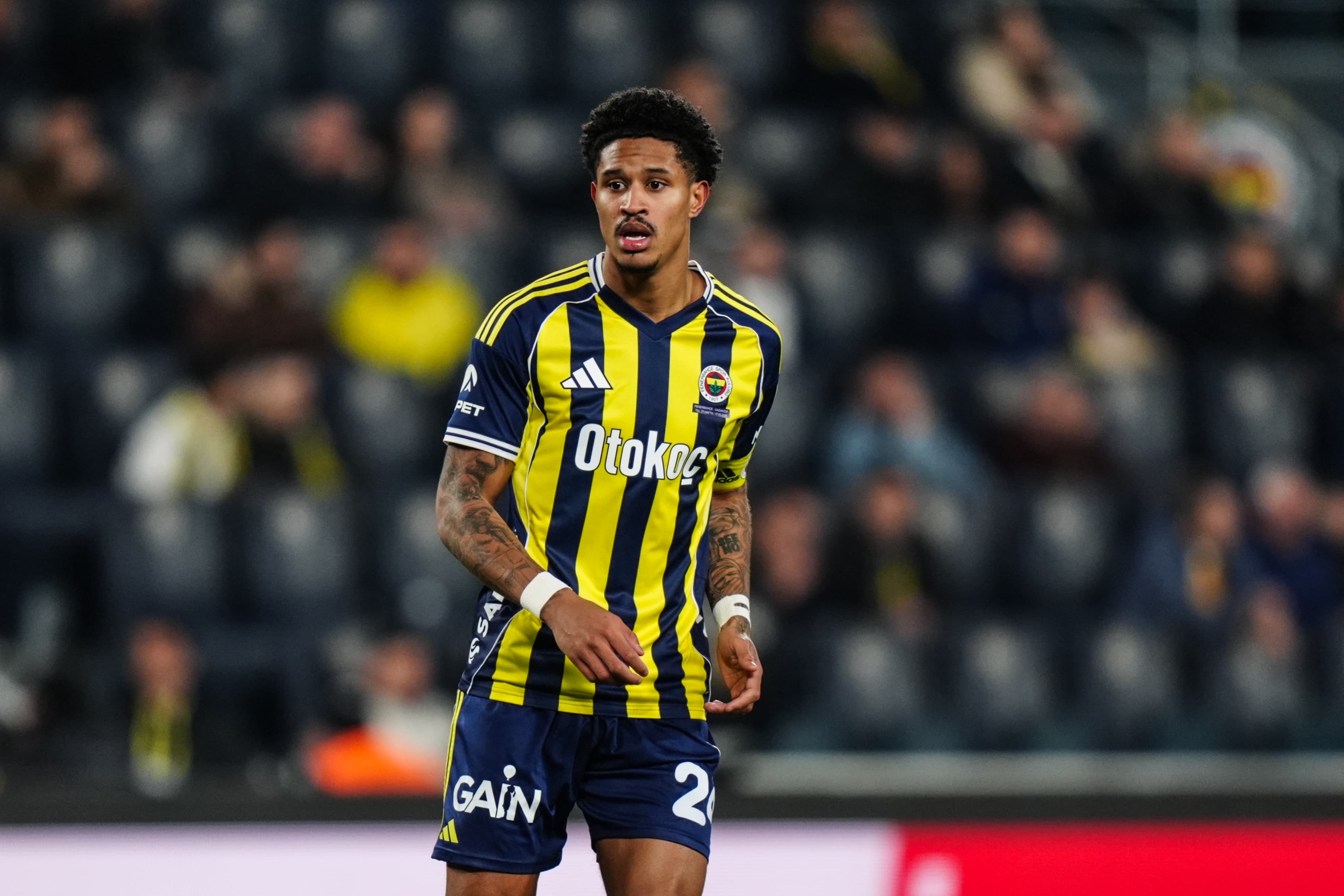 Fenerbahçe'de Oosterwolde için Roma'dan teklif geldi