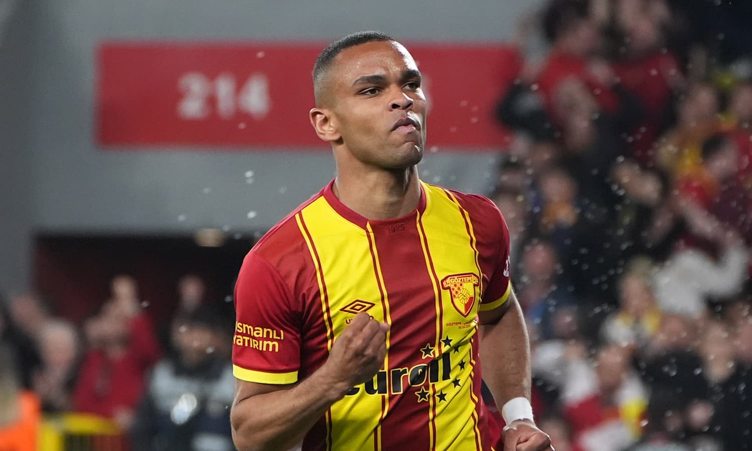 Göztepe, Juan için yüksek bonservis bedeli talep ediyor