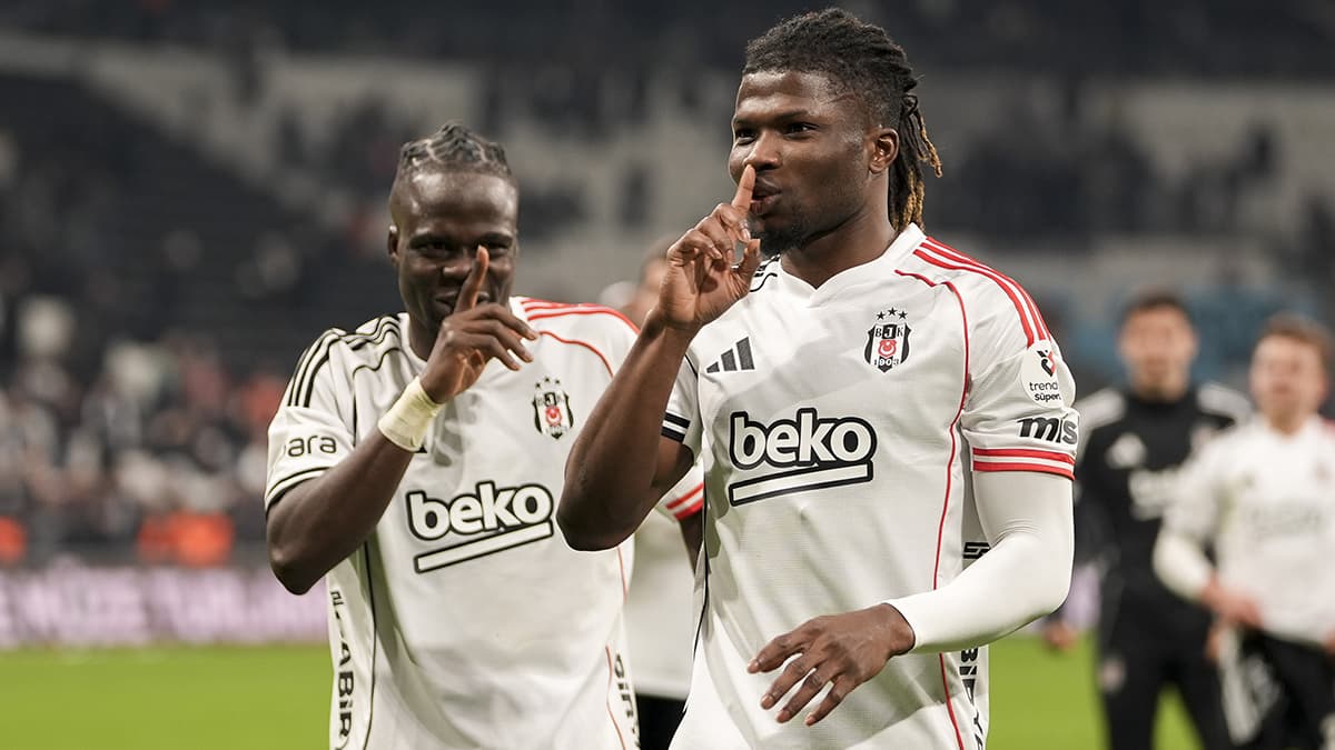 El Bilal Toure, Beşiktaş taraftarına Trossard yanıtı verdi