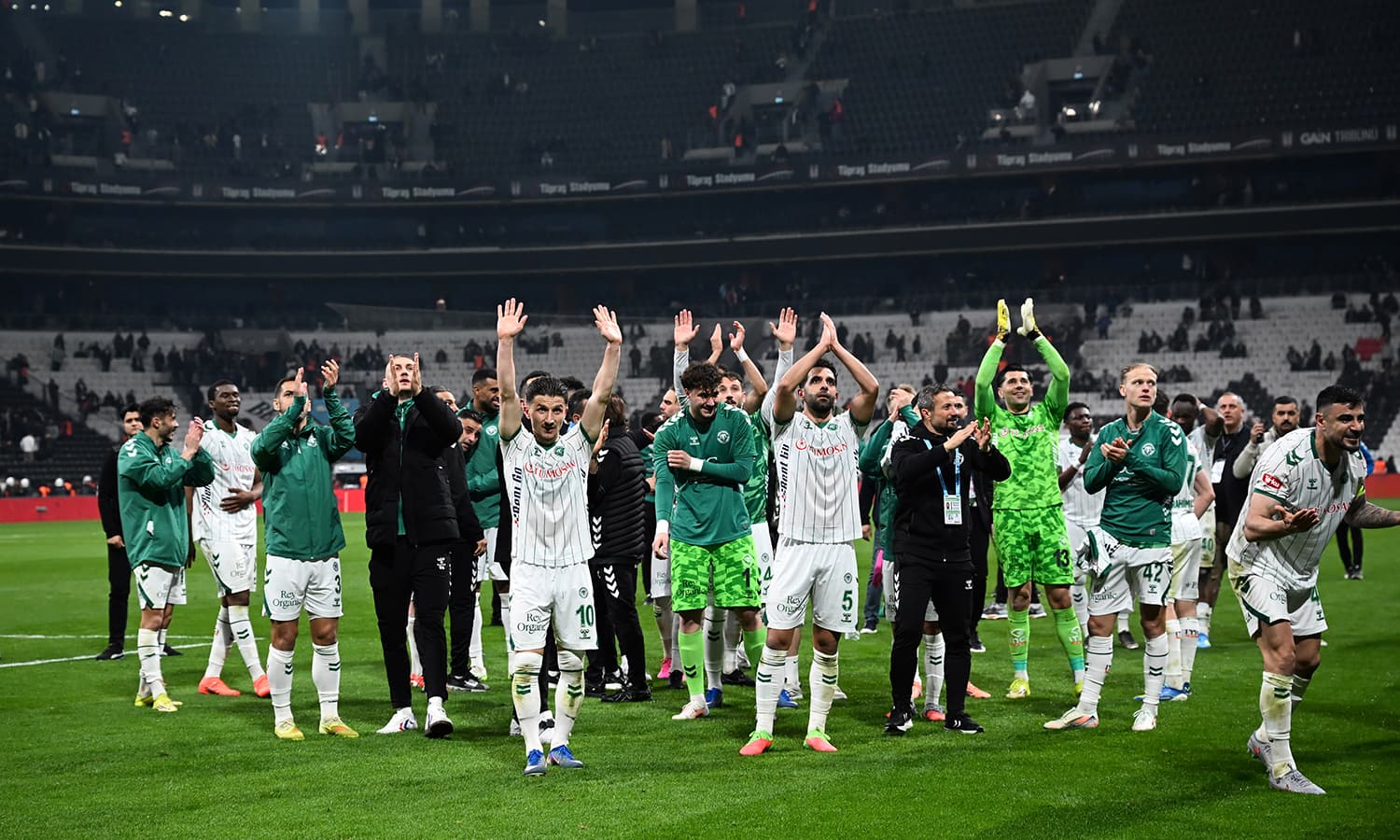 Konyaspor, Ziraat Türkiye Kupası finali için Antalya'ya gitti