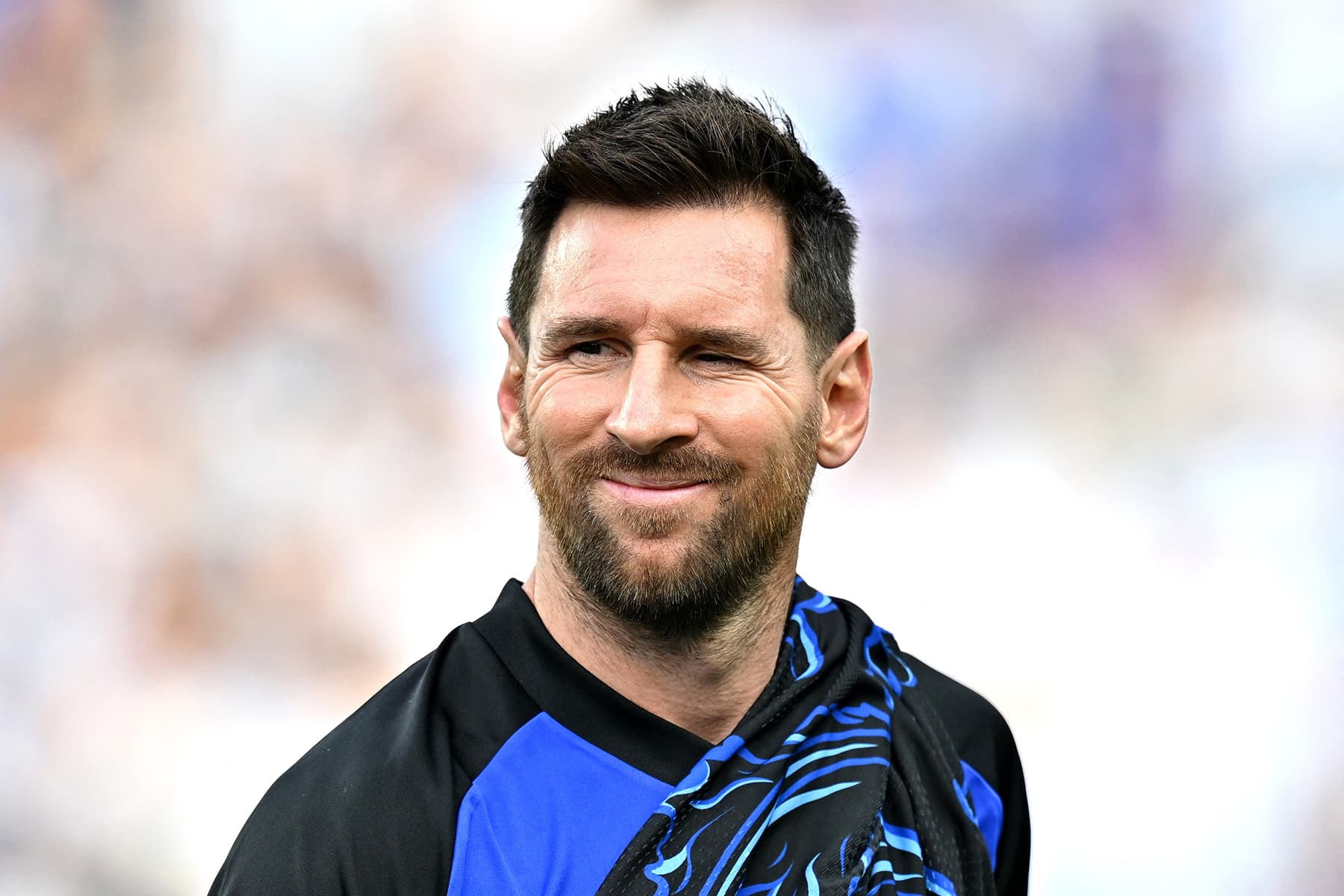 Messi, Arjantin'in tarihine geçen bir gol attı