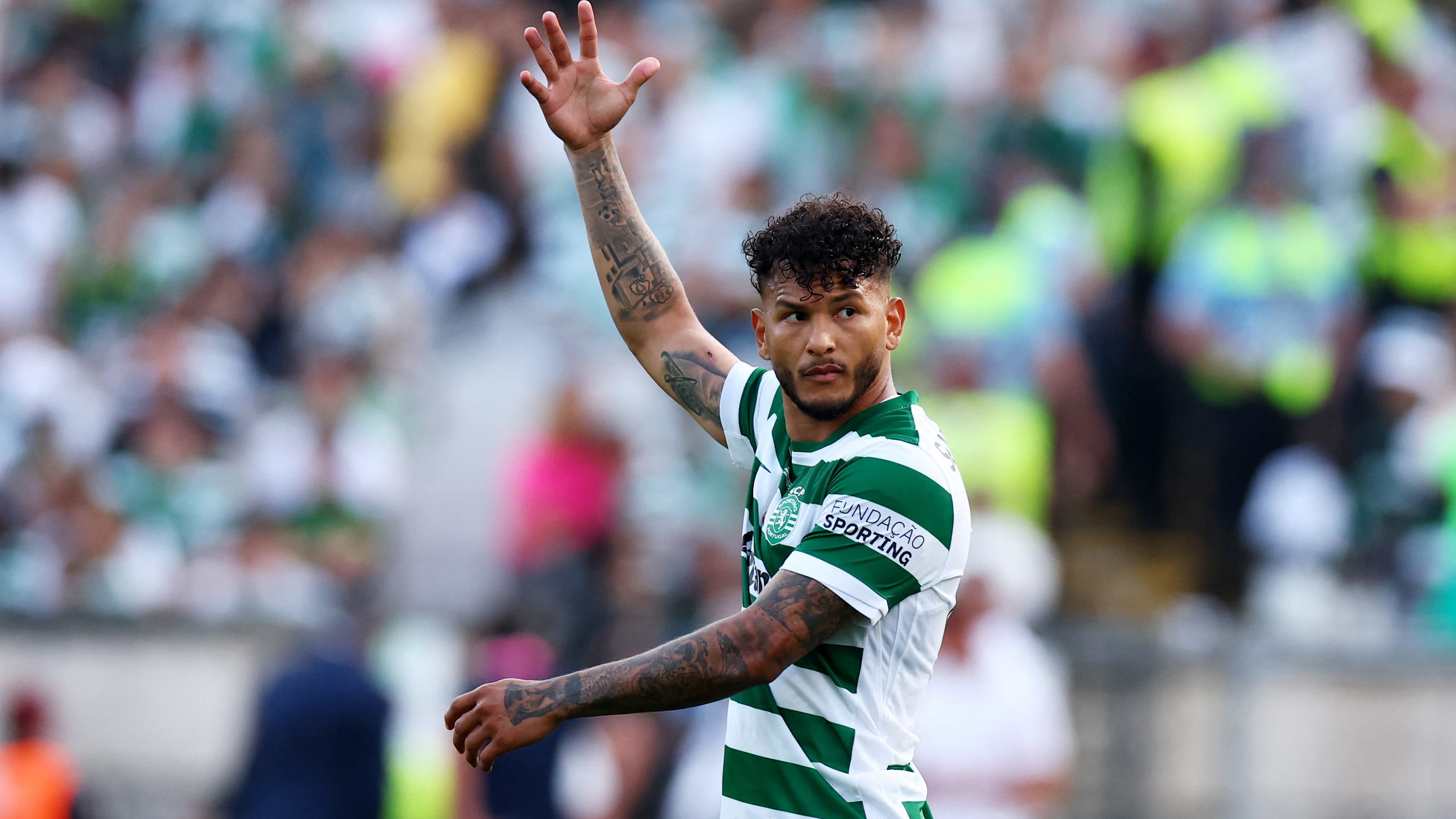 Hakan Safi, transferde golcü oyuncuyla anlaştı