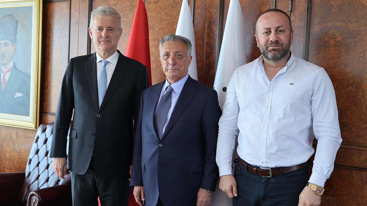 Ahmet Nur Çebi, Altay'ı satın almak için görüşmelere başladı
