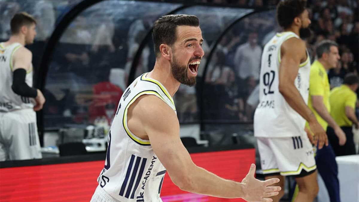 Melih Mahmutoğlu'nun Fenerbahçe ile sözleşmesi uzatıldı