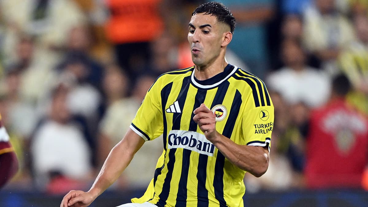 Fenerbahçe, Mert Müldür ile sözleşme konusunda önemli bir adım atıyor