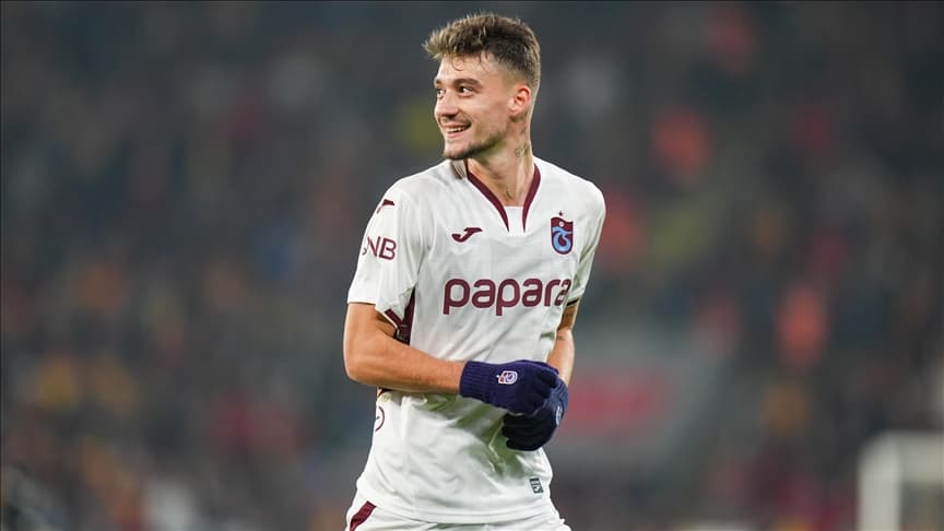 Trabzonspor, Ernest Muçi için Beşiktaş'a teklif yaptı.
