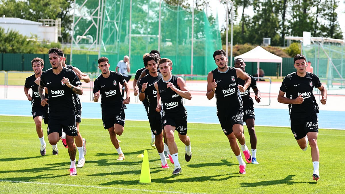 Beşiktaş'ın genç golcüsü Mustafa Hekimoğlu Avrupa'dan teklifler aldı