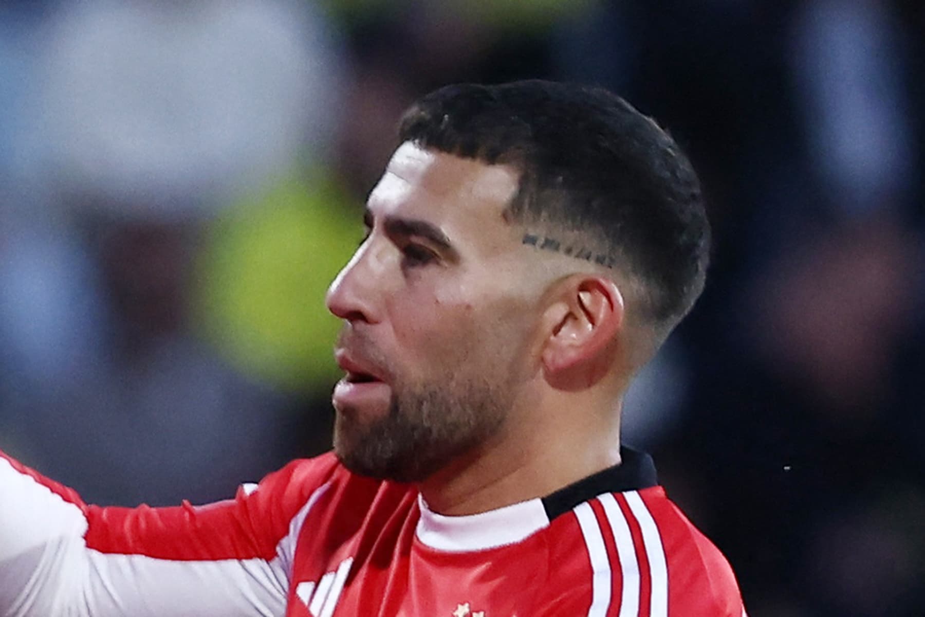 Nicolas Otamendi, Benfica'dan ayrılarak River Plate ile sözleşme imzaladı