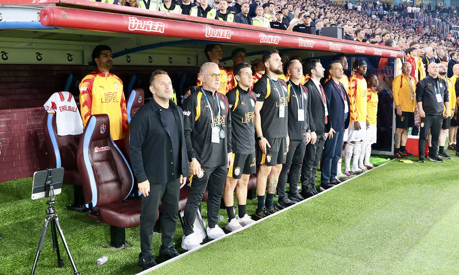 Okan Buruk, Galatasaray'da ilk lig mağlubiyetini yaşadı