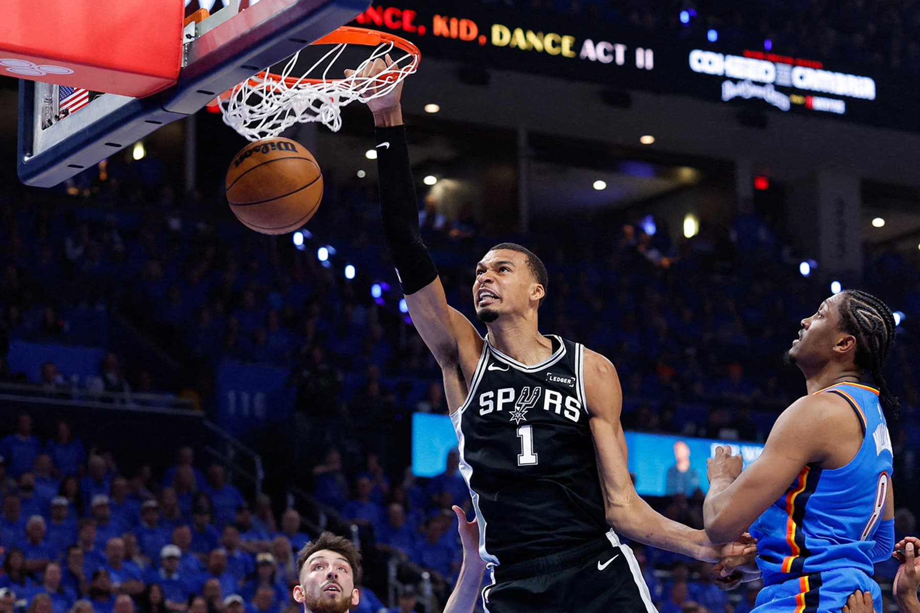 San Antonio Spurs, NBA Batı Konferansı finalini kazandı