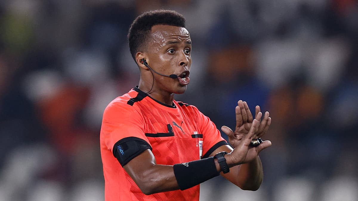 FIFA, Somalili hakem Omar Abdulkadir Artan'a turnuva ücretini ödeyecek