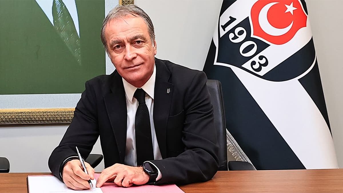 Önder Özen, Beşiktaş'ta 16 futbolcuyu kadrodan çıkardı