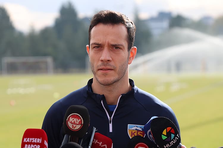 Onurcan Piri, Kayserispor'dan ayrıldığını duyurdu