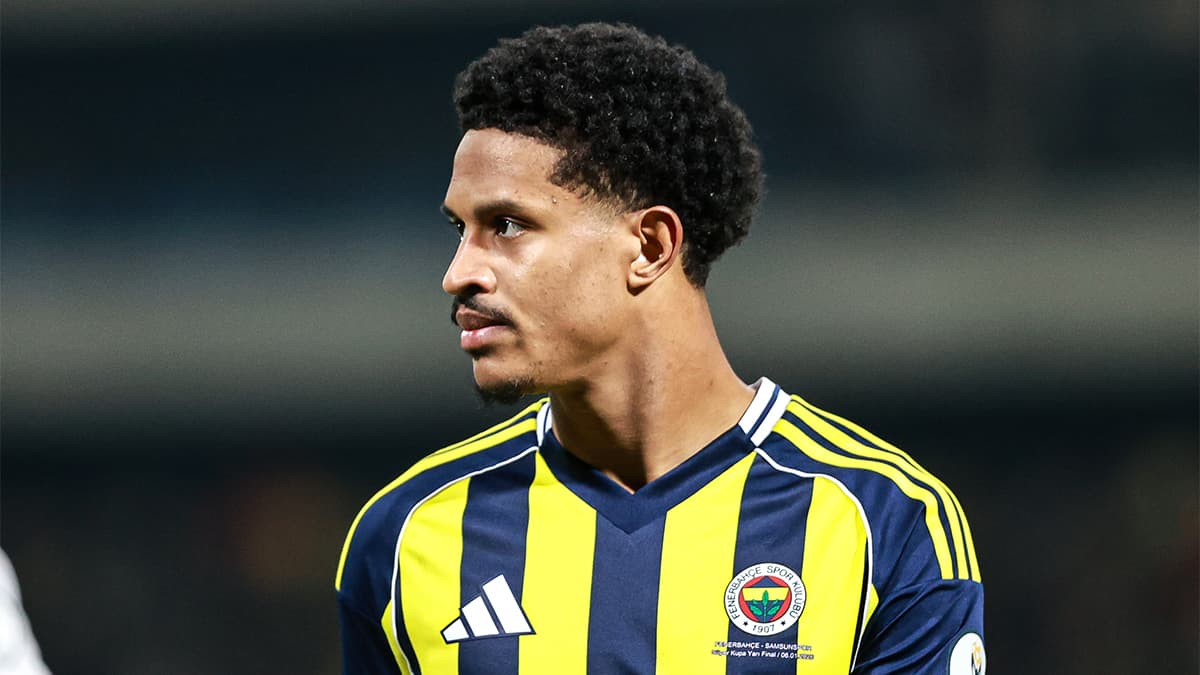 Fenerbahçe, Jayden Oosterwolde için Roma'dan teklif aldı.